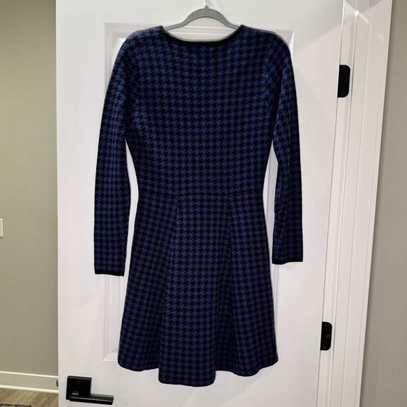Ellen Tracy Sweater Dress Women Size Medium Blue / Black Houndstooth Knit Skater - Picture 4 of 10